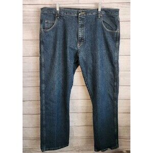 Wrangler Rugged Wear Mens 42x30 mens dark wash denim jeans
